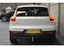 Volvo XC40 B4 197PK Plus Dark | Trekhaak | Verwarmbare voorruit | Driver Aw