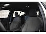 Volvo XC40 B4 197PK Plus Dark | Trekhaak | Verwarmbare voorruit | Driver Aw