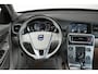 Volvo V60 T2 Automaat Nordic+ | Lederen bekleding | Afneembare trekhaak | 1e eigenaar | Parkeersensoren voor + achter | Parkeerverwarming | Dealeronderhouden | Volvo on Call |High Perfomance Audio