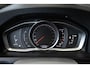 Volvo V60 T2 Automaat Nordic+ | Lederen bekleding | Afneembare trekhaak | 1e eigenaar | Parkeersensoren voor + achter | Parkeerverwarming | Dealeronderhouden | Volvo on Call |High Perfomance Audio