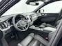 Volvo XC60 T8 Recharge Ultra Black Edition | 21" | Luchtvering | 360 Camera | Bowers & Wilkins | Trekhaak | Panoramadak | Head-up | Full LED | Elektr. verst. stoelen | Sportstoelen