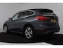 BMW X1 SDrive18i High Executive (PANORAMADAK, TREKHAAK AFNEEMBAAR, STOELVERWARMING, PARKEERSENSOREN, DEALER ONDERHOUDEN)