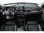 BMW X1 SDrive18i High Executive (PANORAMADAK, TREKHAAK AFNEEMBAAR, STOELVERWARMING, PARKEERSENSOREN, DEALER ONDERHOUDEN)