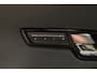 Land Rover Range Rover Evoque 2.0 TD4 Panodak HUD Leer Camera Elektr. achterklep Navi Climate voor & achter Lederen dashboard Sfeerverlichting Stoelventilatie Memory seats Massagestoelen Zwart hemelbekleding Stoelverwarming voor & achter Keyless Entry & Go LM velgen