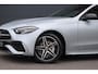 Mercedes-Benz C-klasse Estate 300 e AMG Line Aut9 | Panoramadak | Distronic | Memory | Trekhaak | Leder | Camera | Sfeerverlichting | Dodehoekassistent | Stoelverwarming | High Perf. LED |