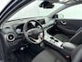 Hyundai Kona Electric EV COMFORT 64 kWh | FACELIFT MODEL | CAMERA | CLIMA | CRUISE | PRIVACY GLASS | 17'' LM VELGEN | FABRIEKSGARANTIE GELDIG T/M 4-2027! |