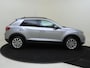 Volkswagen T-Roc Life Edition | 'App-Connect' draadloze smartphone integratie | 'App-Connect' draadloze smartphone integratie | Afstandscontrolesysteem (Front Assist)