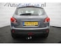 Nissan Qashqai 1.6 Acenta keurige SUV met trekhaak en pano