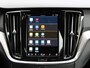Volvo V60 2.0 T6 Plug-in hybrid AWD Plus Dark Automaat / 360* camera / Trekhaak / Verwarmd voorruit / Long range accu / All season banden