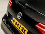 Volkswagen Passat Variant 1.4 TSI ACT Highline R Sport 150Pk Automaat (VIRTUAL COCKPIT, APPLE CARPLAY, LEDER/ALCANTARA, GROOT NAVI, CLIMATE, STOELVERWARMING, SPORTSTOELEN, GETINT GLAS, CAMERA, KEYLESS, ADAPTIVE CRUISE, NIEUWE APK, NIEUWSTAAT)