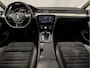 Volkswagen Passat Variant 1.4 TSI ACT Highline R Sport 150Pk Automaat (VIRTUAL COCKPIT, APPLE CARPLAY, LEDER/ALCANTARA, GROOT NAVI, CLIMATE, STOELVERWARMING, SPORTSTOELEN, GETINT GLAS, CAMERA, KEYLESS, ADAPTIVE CRUISE, NIEUWE APK, NIEUWSTAAT)