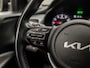 Kia Rio 1.0 T-GDi MHEV DynamicLine (APPLE CARPLAY, NAVIGATIE, CAMERA, KEYLESS, SPORTSTOELEN, LED KOPLAMPEN, GETINT GLAS, NIEUWE APK, NIEUWSTAAT)