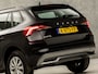 Skoda Kamiq 1.0 TSI Sport (APPLE CARPLAY, CRUISE, LED KOPLAMPEN, SPORTSTOELEN, LM VELGEN, LANE ASSIST, ARMSTEUN, BLUETOOTH, NIEUWE APK, NIEUWSTAAT)