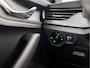 Skoda Kamiq 1.0 TSI Sport (APPLE CARPLAY, CRUISE, LED KOPLAMPEN, SPORTSTOELEN, LM VELGEN, LANE ASSIST, ARMSTEUN, BLUETOOTH, NIEUWE APK, NIEUWSTAAT)