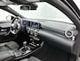 Mercedes-Benz A-klasse 160 Business Solution AMG Nightpakket | Trekhaak | Sfeerverlichting | Augmented Reality | Led | Parkeerpakket met Camera | Inclusief 24 maanden Mercedes-Benz Certified garantie voor Europa.