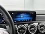 Mercedes-Benz A-klasse 160 Business Solution AMG Nightpakket | Trekhaak | Sfeerverlichting | Augmented Reality | Led | Parkeerpakket met Camera | Inclusief 24 maanden Mercedes-Benz Certified garantie voor Europa.