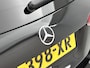 Mercedes-Benz A-klasse 160 Business Solution AMG Nightpakket | Trekhaak | Sfeerverlichting | Augmented Reality | Led | Parkeerpakket met Camera | Inclusief 24 maanden Mercedes-Benz Certified garantie voor Europa.