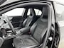Mercedes-Benz A-klasse 160 Business Solution AMG Nightpakket | Trekhaak | Sfeerverlichting | Augmented Reality | Led | Parkeerpakket met Camera | Inclusief 24 maanden Mercedes-Benz Certified garantie voor Europa.