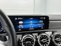 Mercedes-Benz A-klasse 160 Business Solution AMG Nightpakket | Trekhaak | Sfeerverlichting | Augmented Reality | Led | Parkeerpakket met Camera | Inclusief 24 maanden Mercedes-Benz Certified garantie voor Europa.