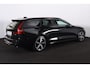 Volvo V60 T6 Recharge AWD Plus Dark - IntelliSafe Assist & Surround - 360º Camera - Harman/Kardon audio - Adaptieve LED koplampen - Verwarmde voorstoelen, stuur & achterbank - Parkeersensoren voor & achter - Elektr. bedienb. voorstoelen met geheugen - Extra getint glas - Elektr. inklapbare trekhaak - 19' LMV