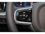 Volvo V60 T6 Recharge AWD Plus Dark - IntelliSafe Assist & Surround - 360º Camera - Harman/Kardon audio - Adaptieve LED koplampen - Verwarmde voorstoelen, stuur & achterbank - Parkeersensoren voor & achter - Elektr. bedienb. voorstoelen met geheugen - Extra getint glas - Elektr. inklapbare trekhaak - 19' LMV