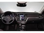 Volvo V60 T6 Recharge AWD Plus Dark - IntelliSafe Assist & Surround - 360º Camera - Harman/Kardon audio - Adaptieve LED koplampen - Verwarmde voorstoelen, stuur & achterbank - Parkeersensoren voor & achter - Elektr. bedienb. voorstoelen met geheugen - Extra getint glas - Elektr. inklapbare trekhaak - 19' LMV