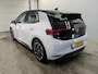 Volkswagen ID.3 First 58 kWh Navigatie Apple Carplay/Android Auto Adaptive Cruise Control Parkeersensoren Stoel- en stuurverwarming Lichtmetalen velgen Climate Control