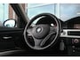 BMW 3-Serie Touring 335i E91 High Executive M-sport | M-pakket | Automaat | 19 inch | Xenon | Dakraam | HiFi | Leer | 306 pk | Sportstuur | Climate control | Navi | ➡️