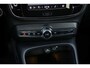 Volvo XC40 2.0 B4 Plus Dark | Trekhaak | Adaptive Cruise Control | Dode hoek detectie BLIS | Harman/Kardon audio | Elektrische stoelverstelling | Stoel- en stuurverwarming | Verwarmde Voorruit |