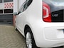 Volkswagen Up! 1.0 60PK High up! /AIRCO/Stoelverwarming/CV/15'LM/ISOFIX/Mistlampen/AUX/Elek. ramen!