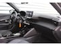 Peugeot 2008 1.2 HYBRID 136PK ALLURE AUTOMAAT / NAVI / LEDER / CLIMA / LED / PDC / 17" LMV / CRUISECONTROL / 1E EIGENAAR / NIEUWSTAAT !!