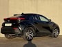 Toyota C-HR 1.8 Hybrid 140 Dynamic Automaat / Fabrieksgarantie tot 10 jaar mogelijk * / Stuur-, stoel- en voorruitverwarming / Navigatie / Camera / Climate Control / Apple Carplay/Android auto / 18" LM wielen /