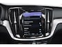 Volvo V60 T6 350pk Autmomaat Recharge AWD Plus Bright Pilot assist / Adaptive cruise control / Elektrische achterklep / Panoramadak / Keyless entry / Google services / Lederen bekleding /