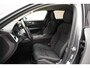 Volvo V60 2.0 B3 Momentum Advantage Aut. [ Adapt.cruise Camera Navi LED ]