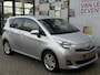 Toyota Verso-S 1.3 VVT-i Dynamic NL-AUTO AUTOMAAT LMV CAMERA CLIMA STRWLBDNG KEYLESS START/STOP