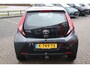 Toyota Aygo X X-PLAY 5-DEURS AFN-TREKHAAK AIRCO CARPLAY CAMERA AUDIO-STUURWIELBED. LEDER-STUUR NL-AUTO
