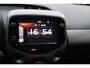 Toyota Aygo X X-PLAY 5-DEURS AFN-TREKHAAK AIRCO CARPLAY CAMERA AUDIO-STUURWIELBED. LEDER-STUUR NL-AUTO