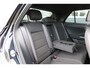 Volkswagen T-Roc 1.5 TSI 150pk DSGSport Camera , Virtual Cockpit , Navi , Led , Carplay, DAB+ ,PDC, LMV, Electr. bedienbare achterklep, Schakelflippers aan stuurwiel etc..