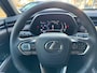 Lexus LBX 1.5 Hybrid Elegant | Leer, Privacy Glass, Stoel + Stuurverwarming, Dodehoekherkenning, Parkeersensoren, 18 inch