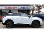 Peugeot 3008 1.2 Benzine Hybrid 136 Pk * Automaat * Allure JNF-45-G * Navigatie * 1/2 Lederen Interieur * Keyless Entry & Start * Achteruitrij Camera * Vingerhoets Autobedrijf Bladel B.V.: Vierde Generatie Eersteklas Service ! Al meer dan 100 jaar een begrip in de Brabantse Kempen waar de familie u zelf graag te woord staat.