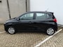 Hyundai i10 1.0 Comfort 5-zits | Achterbank in delen neerklapbaar | Airco | Apple Carplay/Android Auto|telefoonintegratie premium