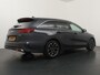 Kia Ceed Sportswagon 1.5 T-GDi GT-Line AUTOMAAT - Automatische achterklep - Keyless entry - Adaptive cruise control - Stoel/Stuur verwarming - Apple Carplay/Android Auto - Navigatie - Achteruitrij camera - Schuif/kantel dak - Fabrieksgarantie t/m 03-11-2030