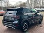 Volkswagen T-Cross 1.5 TSI R-Line Edition / Afneembare trekhaak / IQ light / Virtual Cockpit / 150PK / Camera / Stoelverwarming