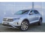 Volkswagen T-Roc 1.0 TSI 110pk Style | Achteruitrijcamera | Navigatie | Trekhaak