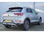 Volkswagen T-Roc 1.0 TSI 110pk Style | Achteruitrijcamera | Navigatie | Trekhaak