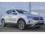 Volkswagen T-Roc 1.0 TSI 110pk Style | Achteruitrijcamera | Navigatie | Trekhaak