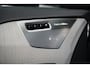 Volvo XC90 2.0 T8 Recharge AWD Ultimate Dark | Trekhaak | HUD | Bowers en Wilkins | Luchtvering | Stoelventilatie Massage | 22 inch LM | Panoramadak |