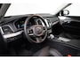 Volvo XC90 2.0 T8 Recharge AWD Ultimate Dark | Trekhaak | HUD | Bowers en Wilkins | Luchtvering | Stoelventilatie Massage | 22 inch LM | Panoramadak |