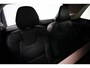 Volvo XC90 2.0 T8 Recharge AWD Ultimate Dark | Trekhaak | HUD | Bowers en Wilkins | Luchtvering | Stoelventilatie Massage | 22 inch LM | Panoramadak |