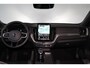 Volvo XC60 T6 Recharge AWD Ultra Black Edition - Panorama/schuifdak - IntelliSafe Assist & Surround - 360º Camera - Harman/Kardon audio - Adaptieve LED koplampen - Verwarmde voorstoelen, stuur & achterbank - Parkeersensoren voor & achter - Elektr. bedienb. voorstoelen met geheugen - Head up display - Draadloze tel. lader - Extra getint glas - 21' LMV
